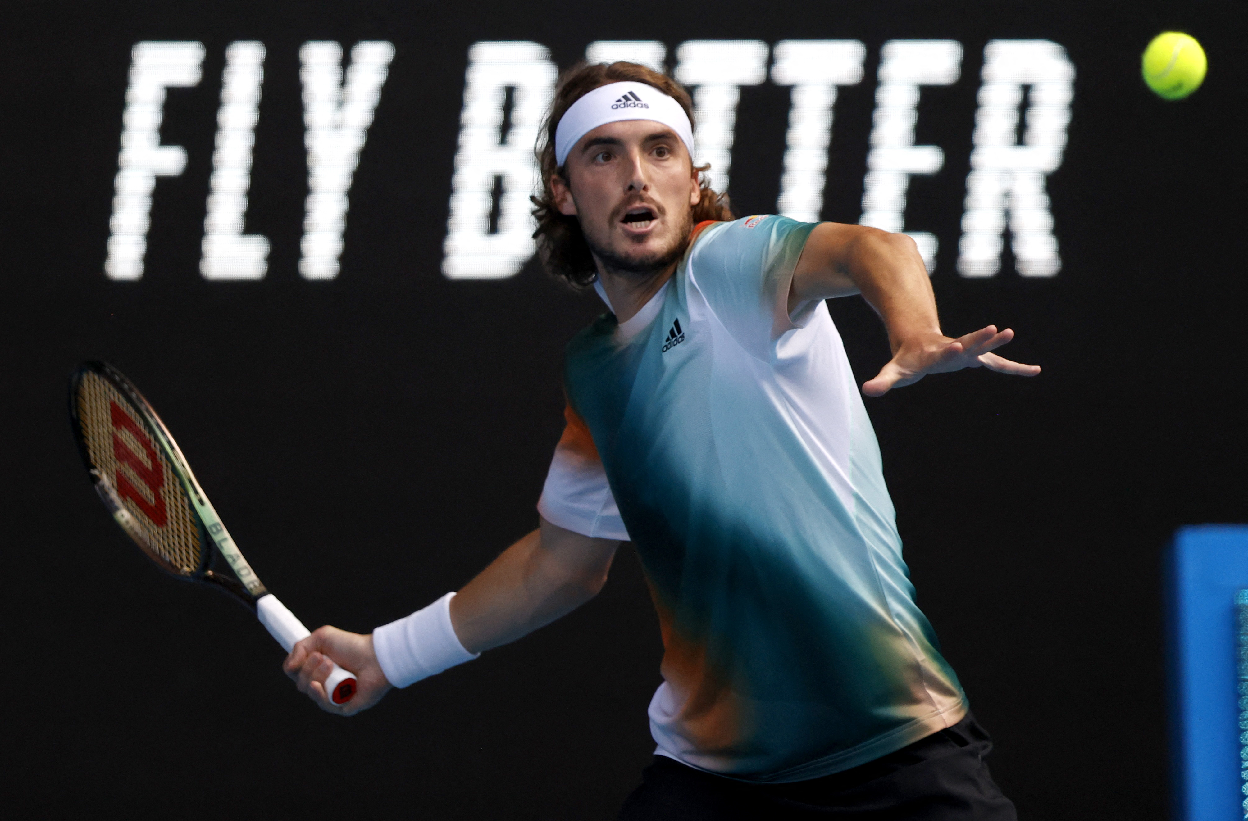 西班牙网球队爆冷美国网球队，西西帕斯绝境逆转的简单介绍