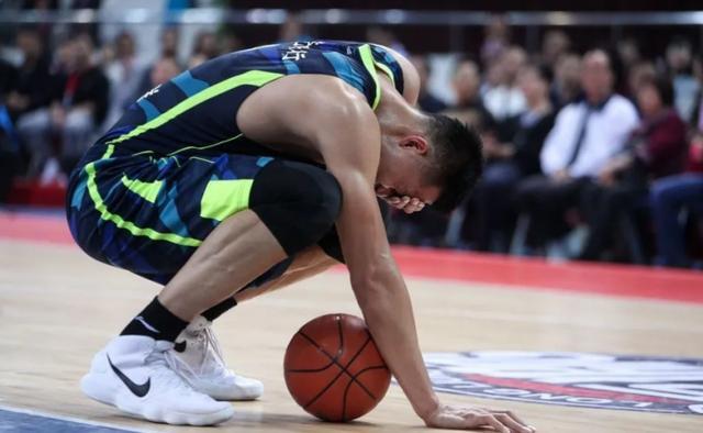 包含太阳碾压青岛队,易建联统治全场的词条 包含太阳碾压青岛队,易建联统治全场的词条