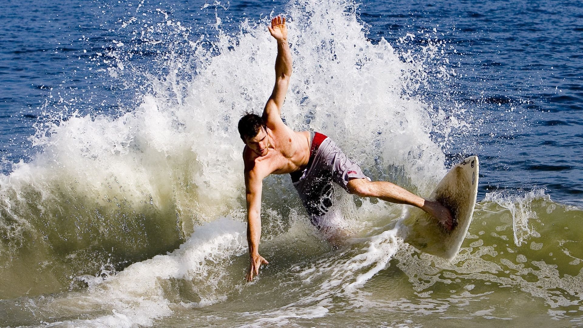 当美国遇上亚特兰大，一场跨越维度的攻防战，莱万如何彻底撕裂防线？