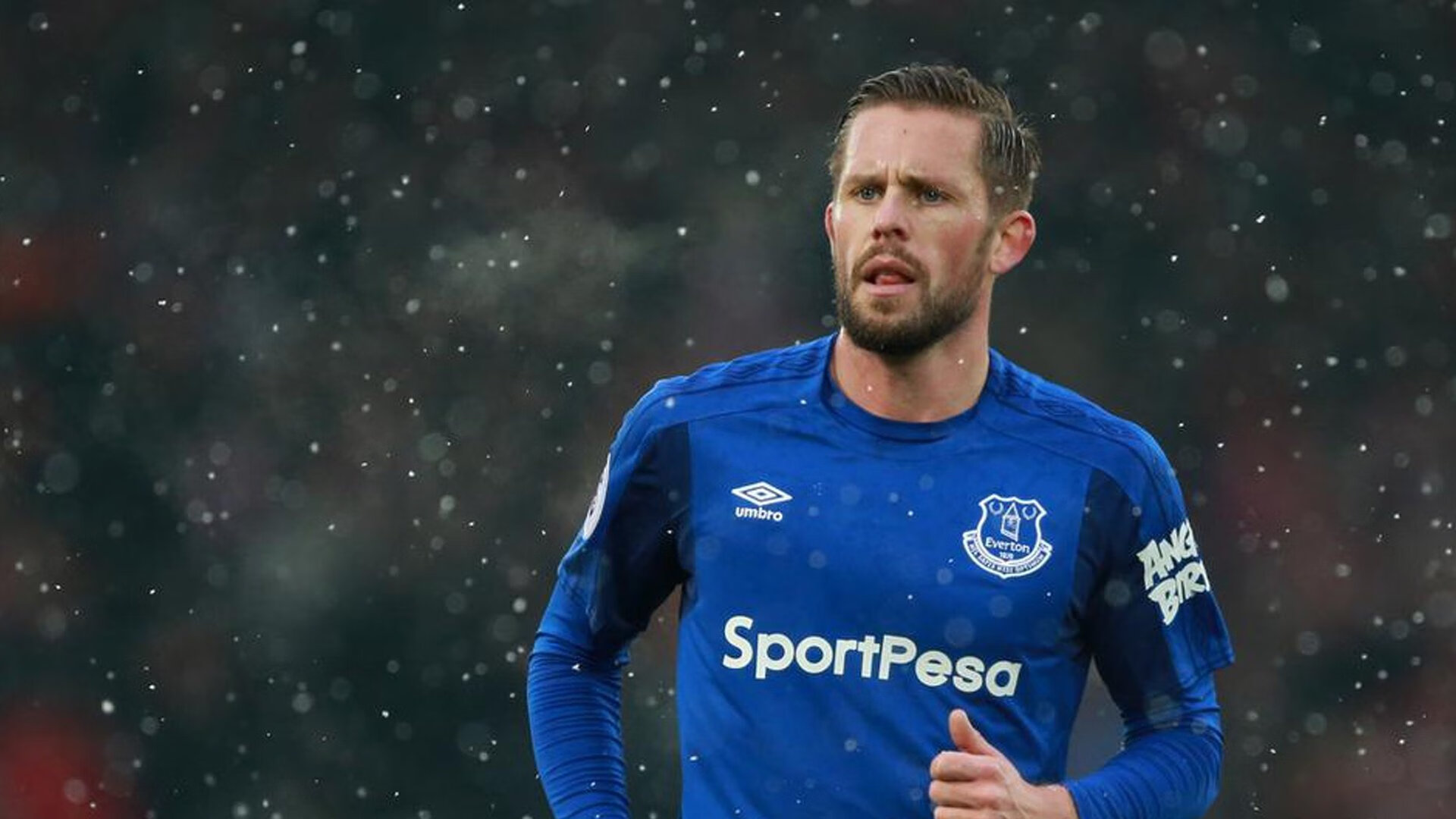 赛道与球场,F1街道赛焦点战与广厦队粉碎上海队的双重奏